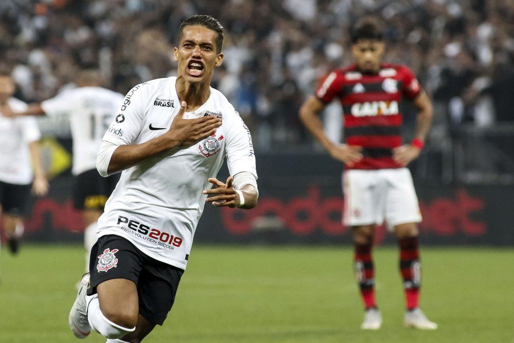Soi kèo Cruzeiro – Corinthians, 7h45 ngày 11/10/2018